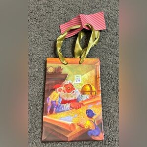 Art Licensing Santa Claus Elves Map Globe Gift Bag 4” x 6” x 2.5”